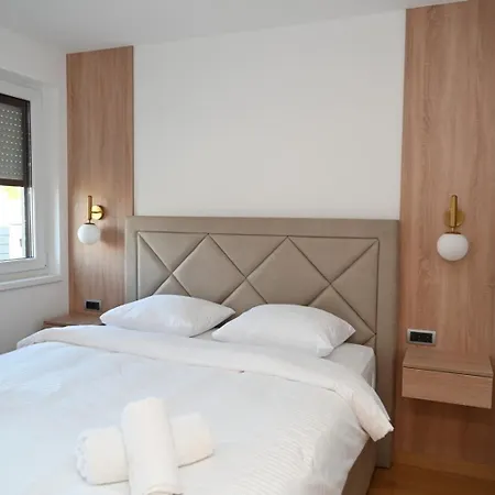 Vera 8 Aparthotel *