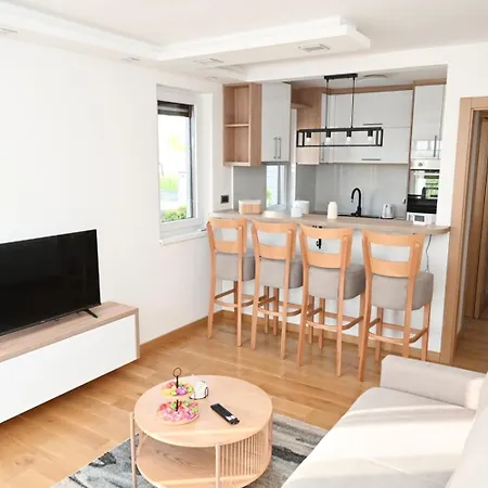 Vera 8 Aparthotel Vrnjacka Banja